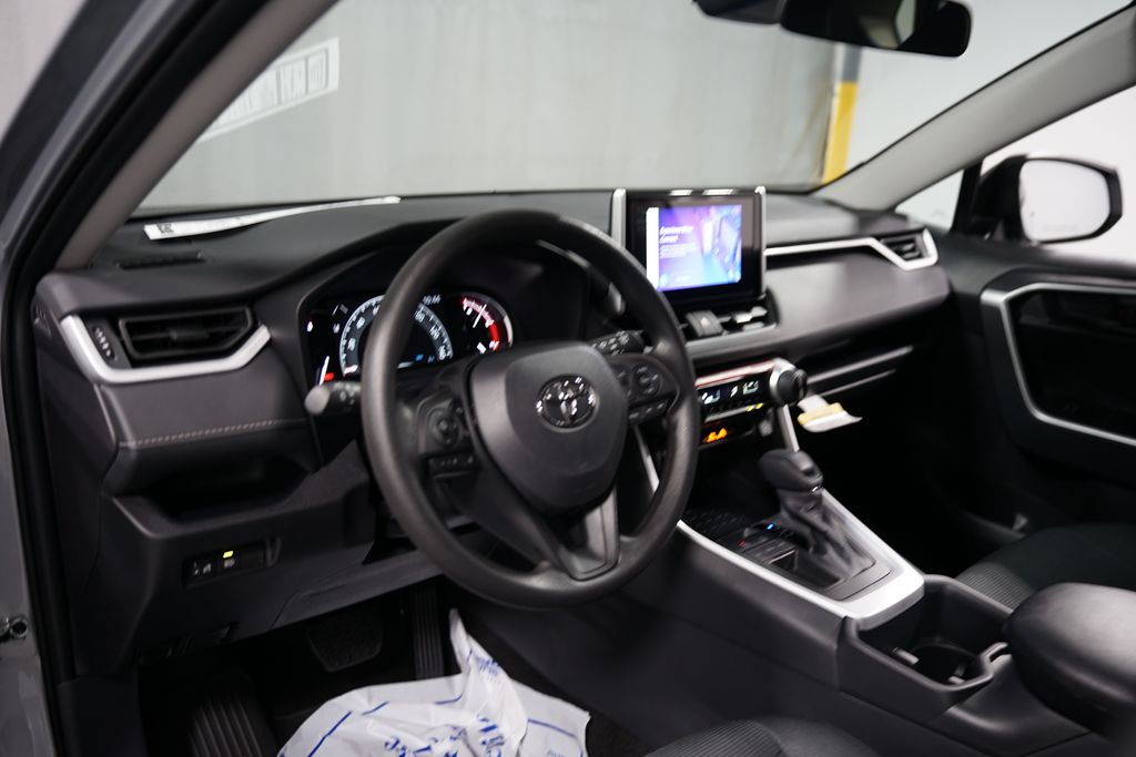 2025 Toyota RAV4 LE 11