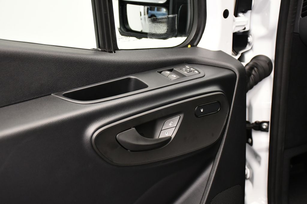 Thumbnail: 2025 Mercedes-Benz Sprinter - 23