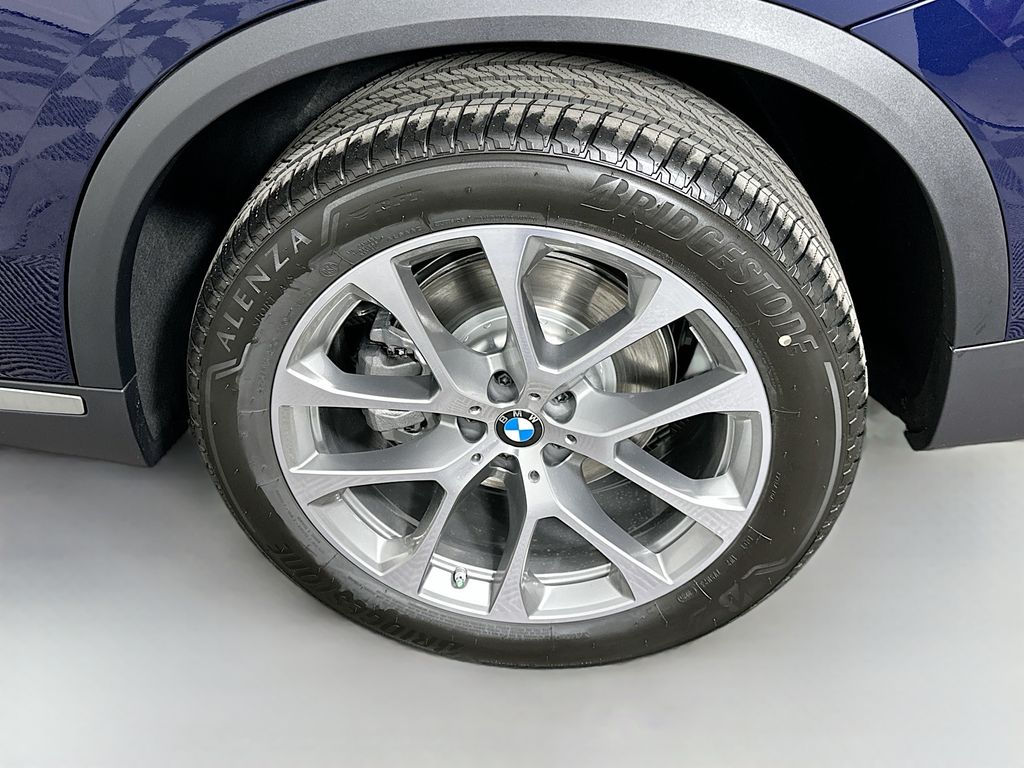 Thumbnail: 2026 BMW X5 - 23