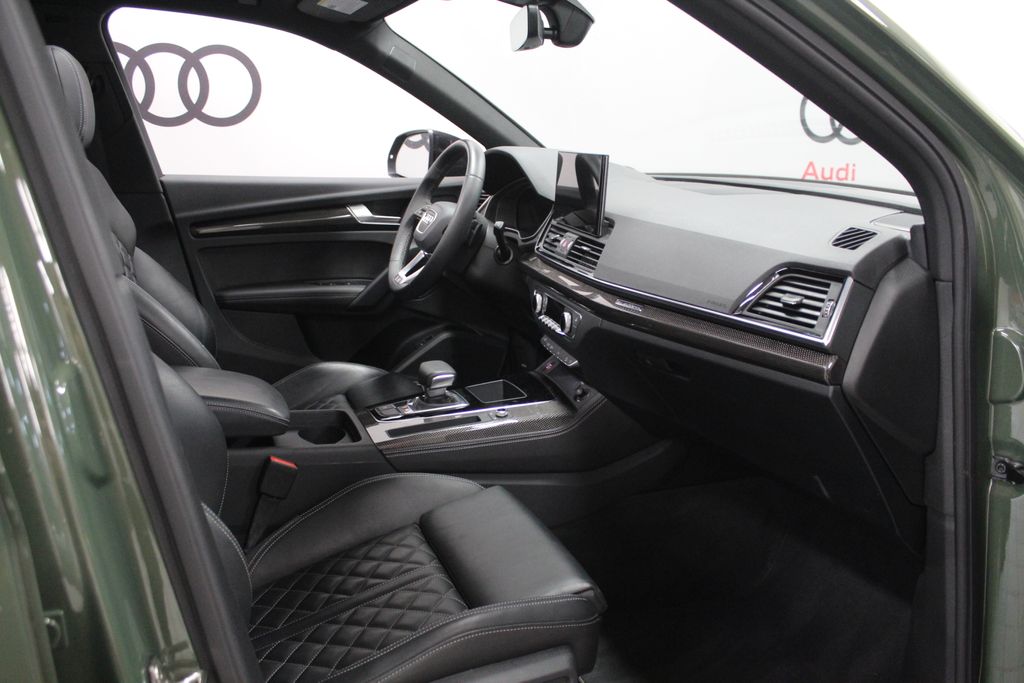 Thumbnail: 2023 Audi SQ5 - 32