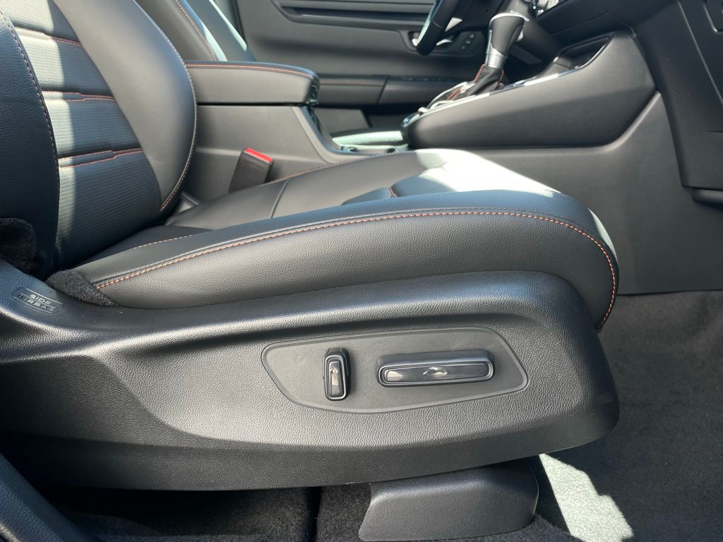 2025 Honda CR-V Sport-L 30