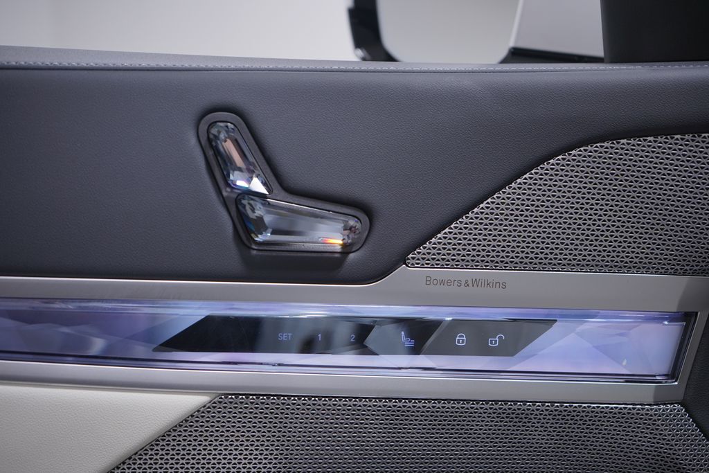 Thumbnail: 2025 BMW 7 Series - 19