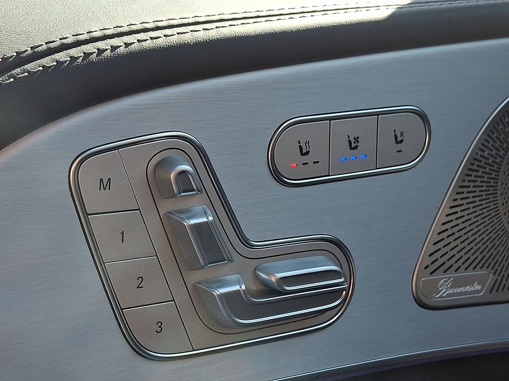 Thumbnail: 2026 Mercedes-Benz GLE - 19