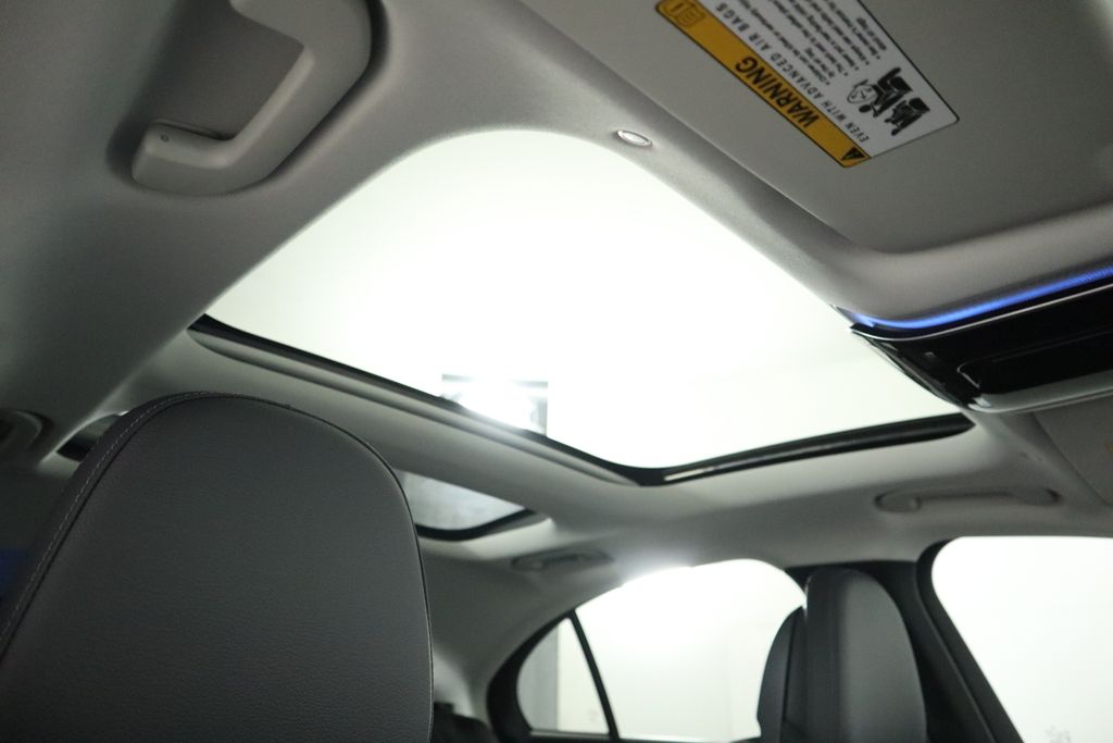 Thumbnail: 2025 Mercedes-Benz E-Class - 19