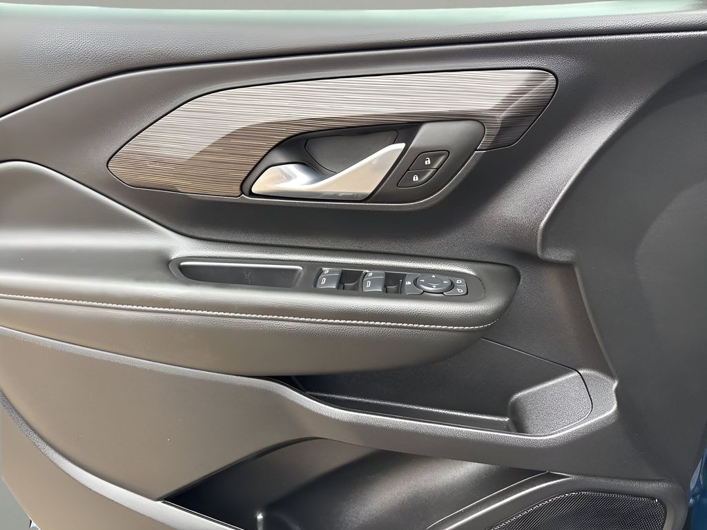 2024 GMC Terrain SLE photo