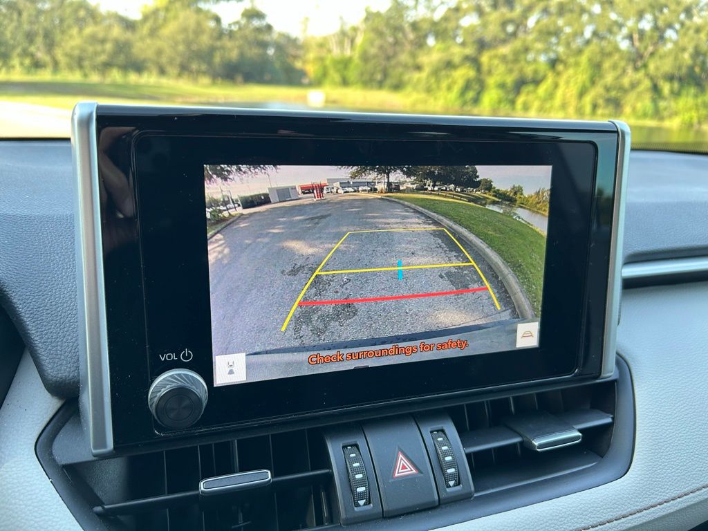 Thumbnail: 2023 Toyota RAV4 - 25