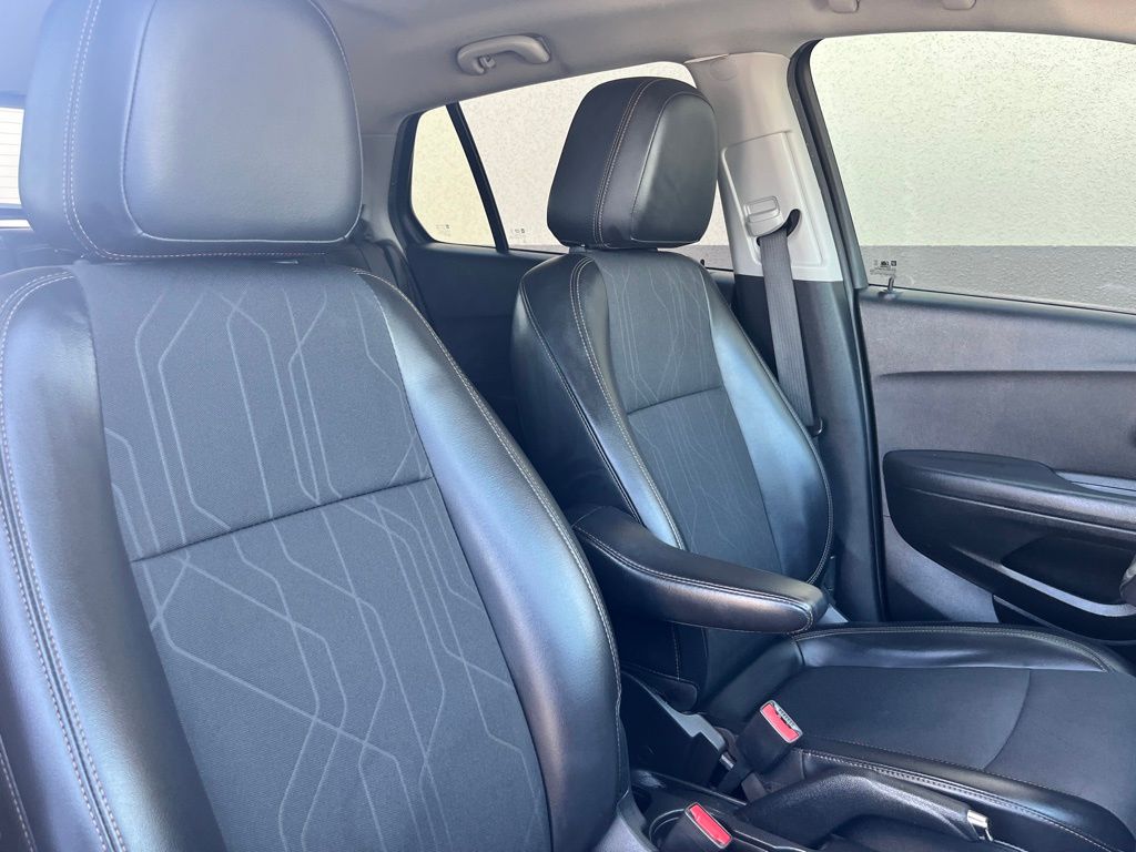 2019 Chevrolet Trax LT 25