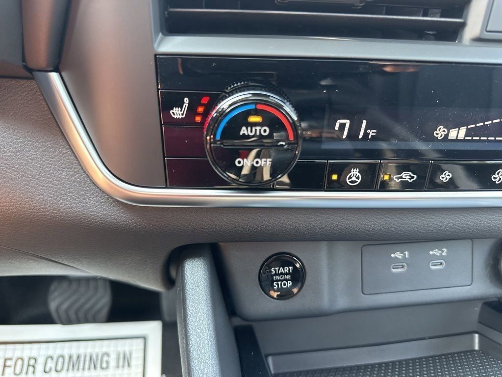 2025 Everest White Pearl Nissan Rogue SV FWD SUV