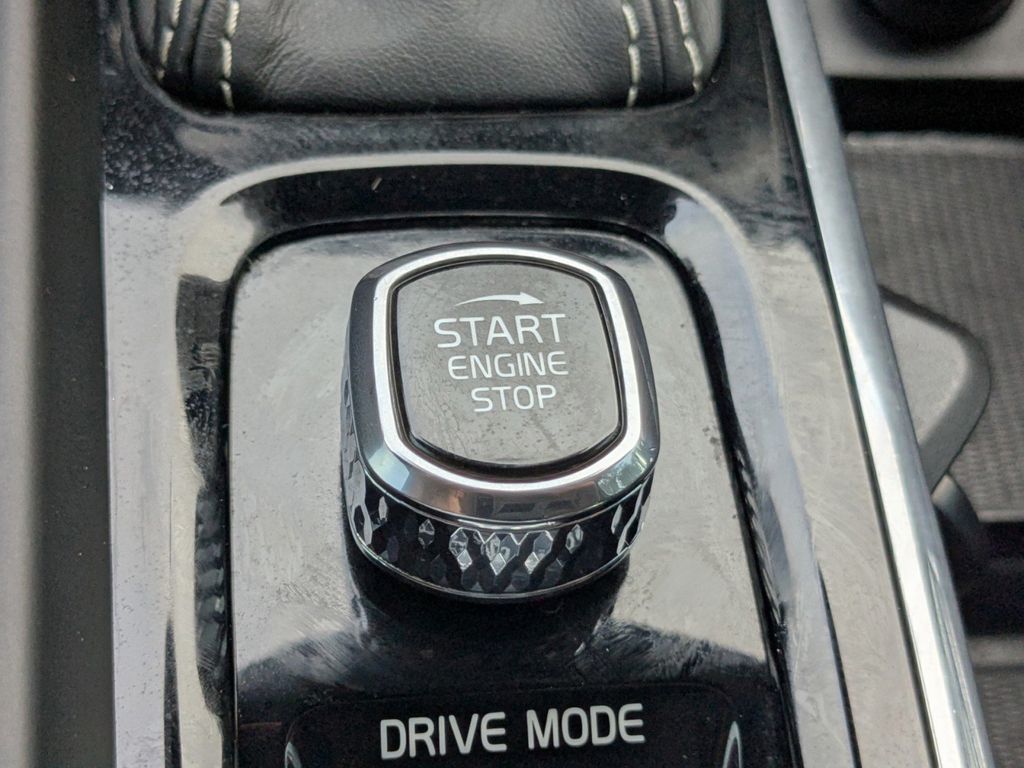 2019 Volvo S60 T6 R-Design