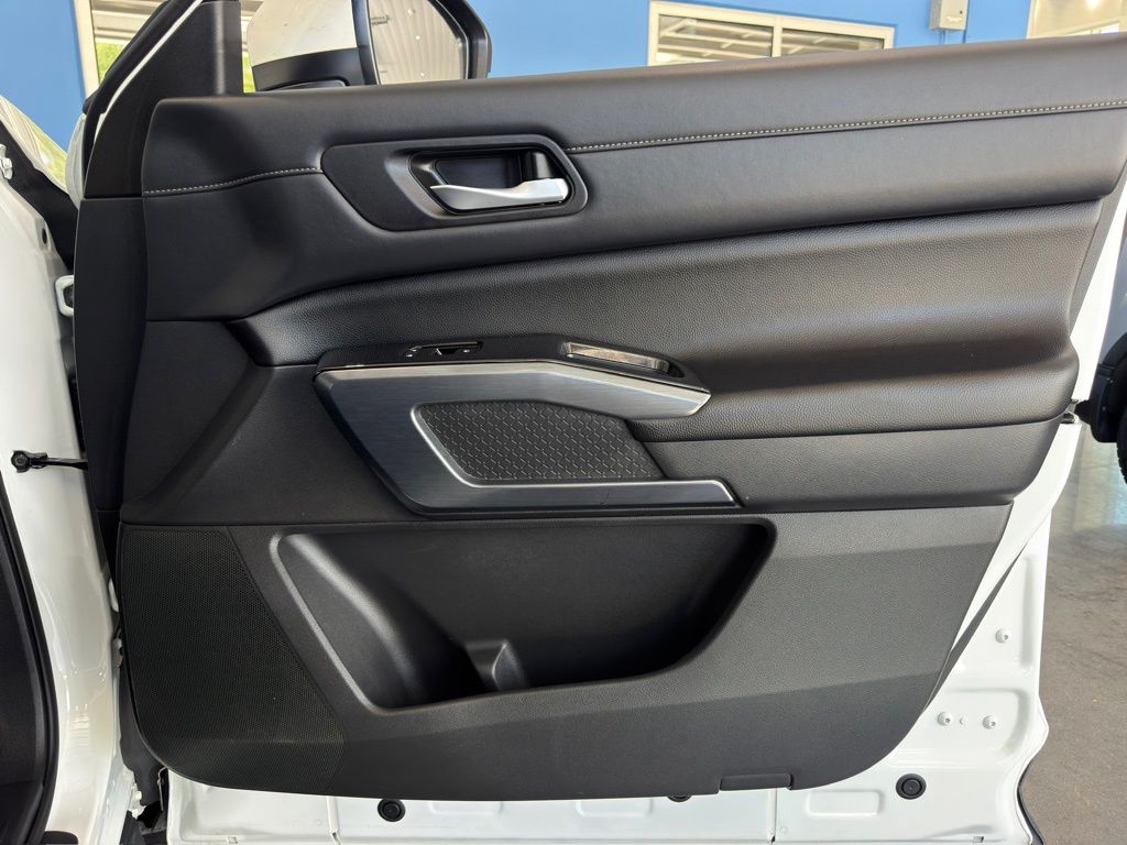 2023 Nissan Pathfinder SL White at Bravo Nissan