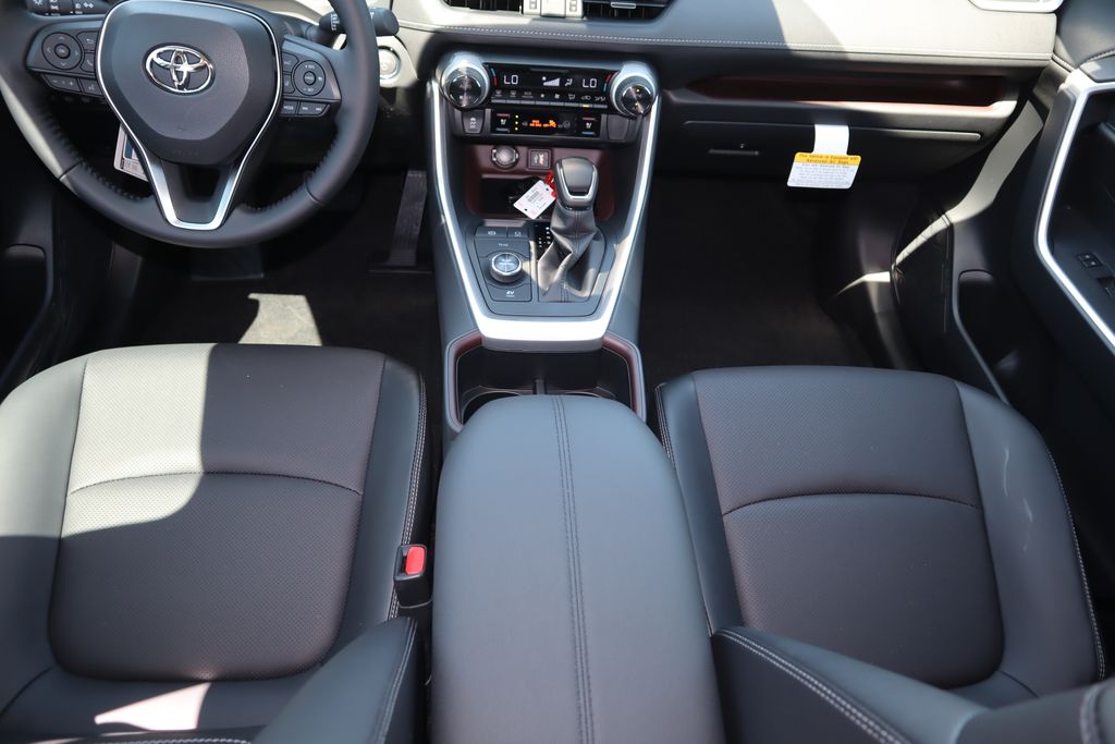 2025 Toyota RAV4 Limited 16