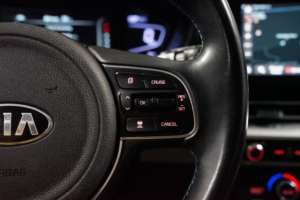 Thumbnail: 2020 Kia Niro - 13