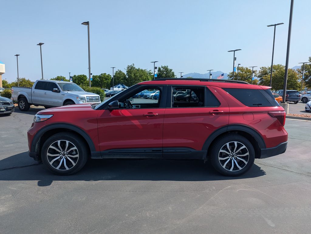 2021 Ford Explorer ST 8