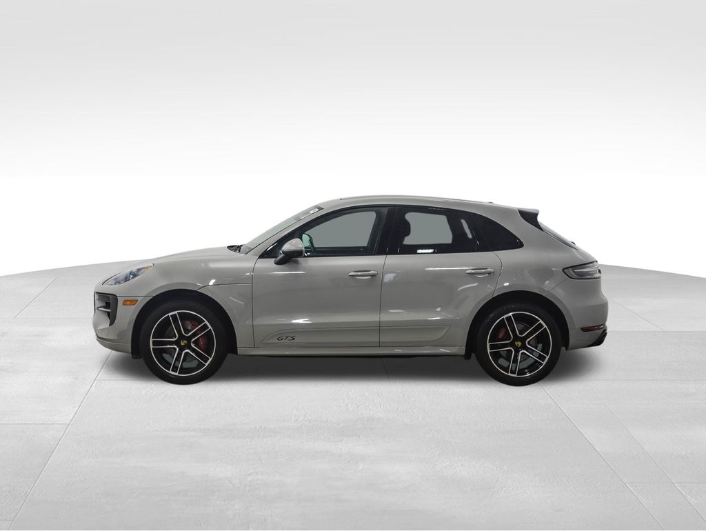 Thumbnail: 2021 Porsche Macan - 2