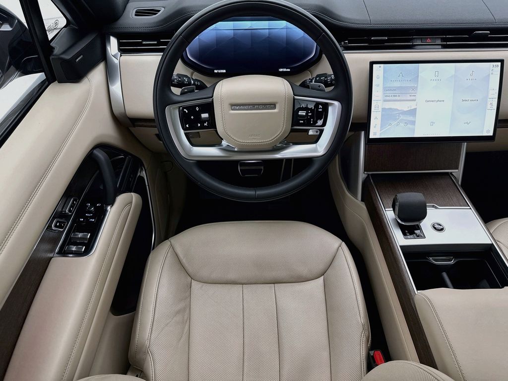 Thumbnail: 2024 Land Rover Range Rover - 10