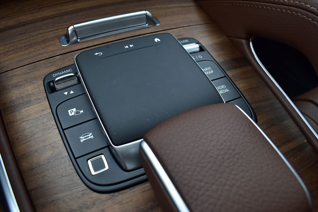 Thumbnail: 2025 Mercedes-Benz GLS - 23