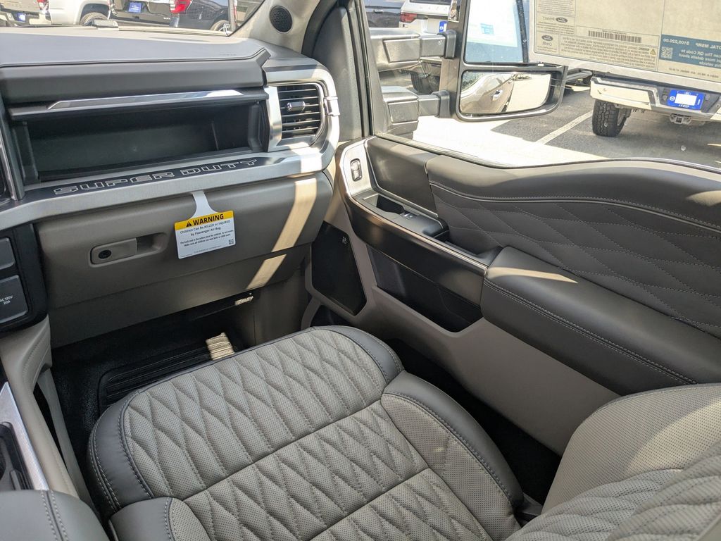 2026 Ford Super Duty F-350 SRW Platinum