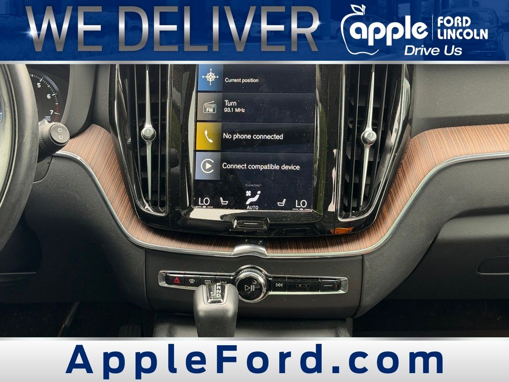 2021 Volvo XC60 T5 Momentum