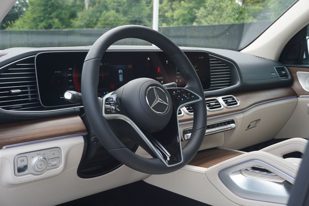 Thumbnail: 2026 Mercedes-Benz GLE - 10