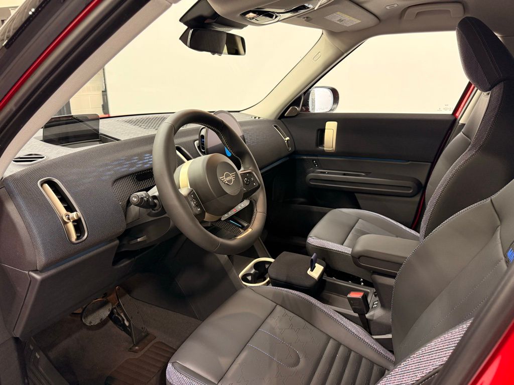 2025 MINI Cooper Countryman Iconic 11