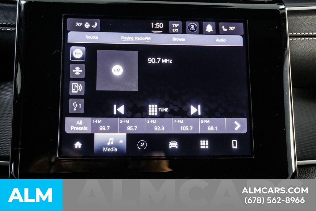 Used 2025 Silver Jeep Altitude image 40