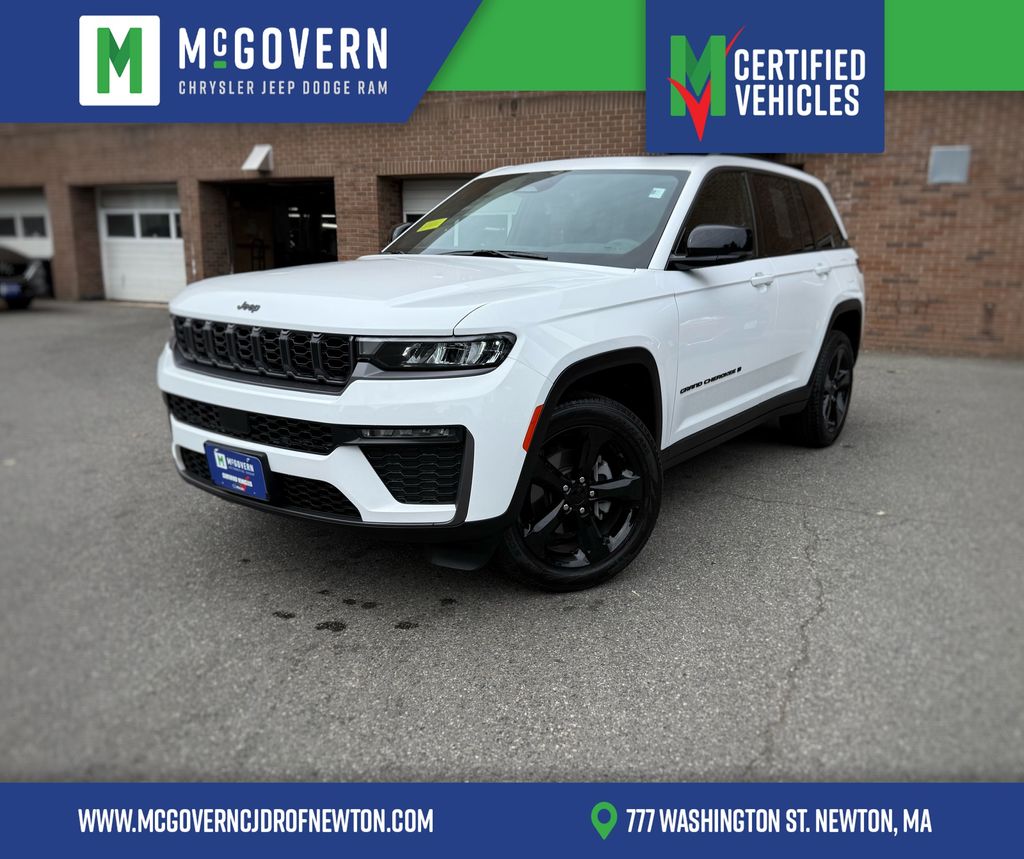Bright White Clearcoat 2026 Jeep Grand Cherokee SUV / Crossover Four-Wheel Drive 8-Speed Automatic