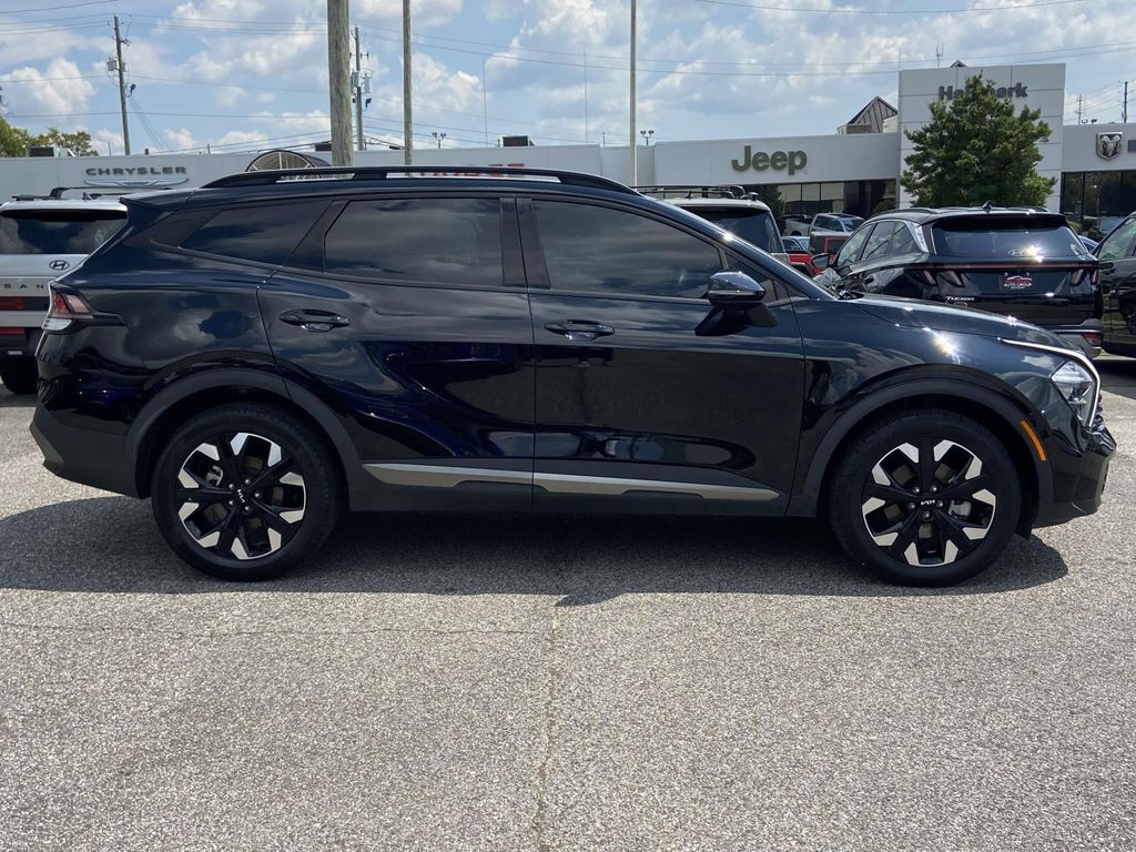 2023 Kia Sportage X-Line photo 2