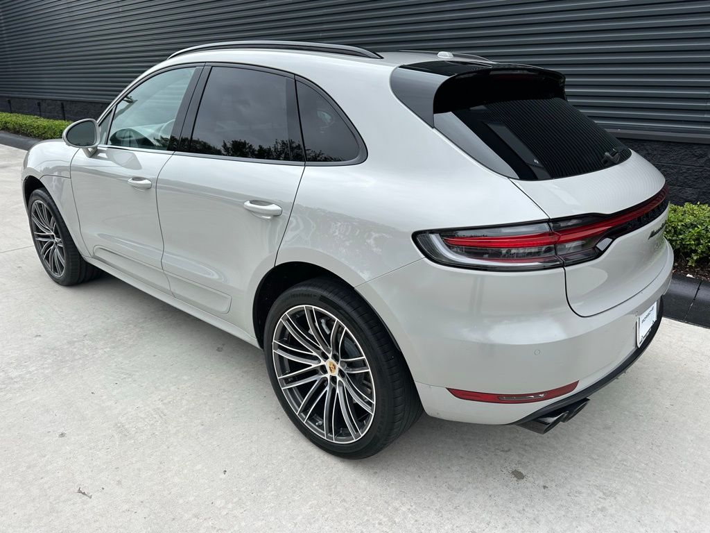 Thumbnail: 2021 Porsche Macan - 3