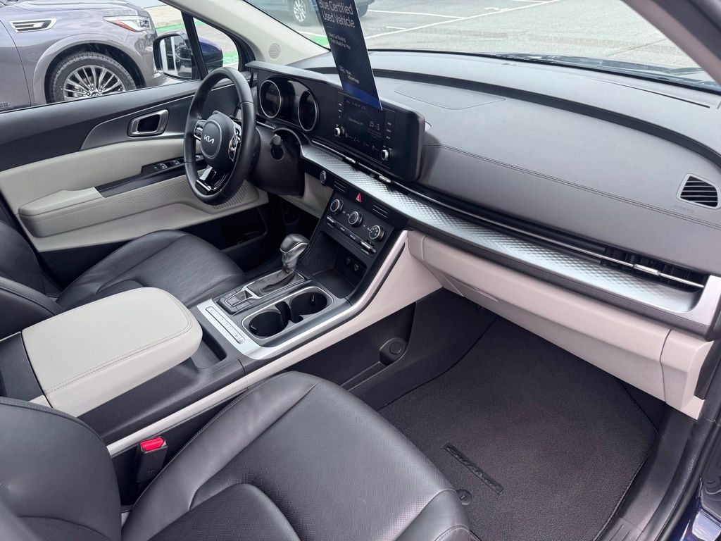 2024 Kia Carnival MPV LX Seat Package