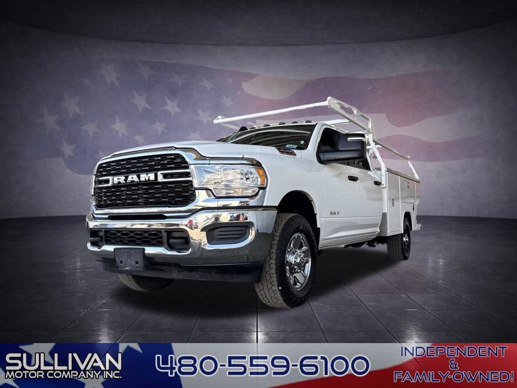 Bright White Clearcoat 2024 RAM 3500 Chassis Pickup Truck Four-Wheel Drive 8-Speed Automatic