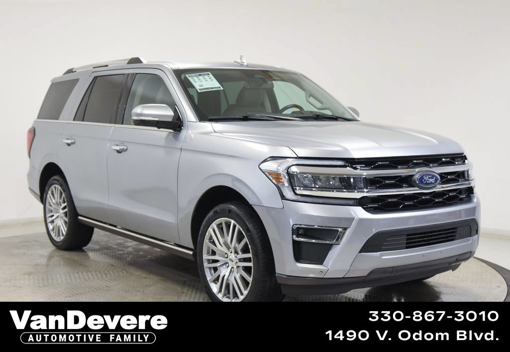Silver Metallic 2024 Ford Expedition SUV / Crossover Four-Wheel Drive Automatic