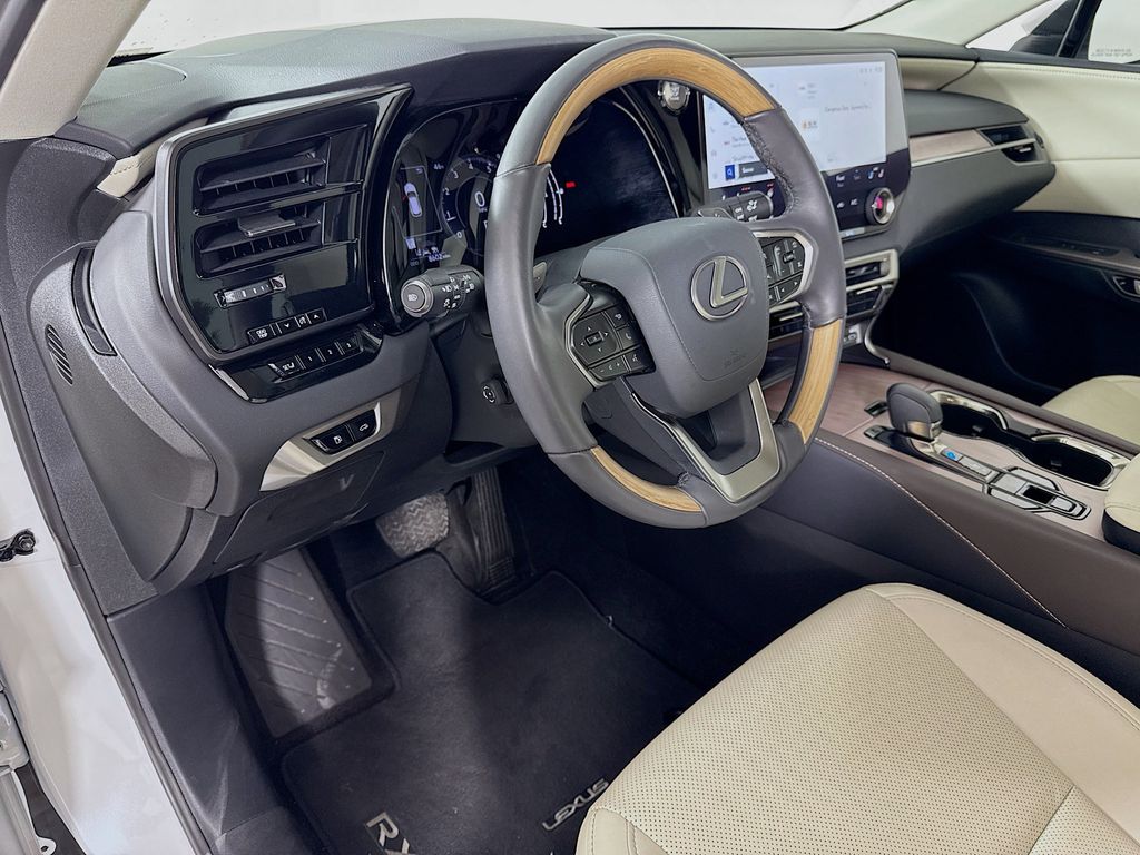 Thumbnail: 2024 Lexus RX - 9