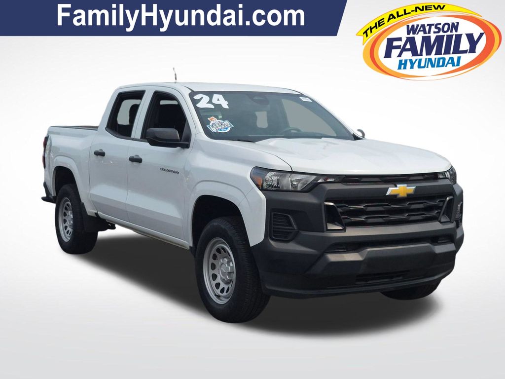Summit White 2024 Chevrolet Colorado Pickup Truck 4X2 8-Speed Automatic