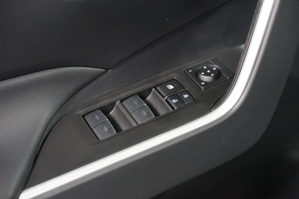 Thumbnail: 2025 Toyota RAV4 - 31