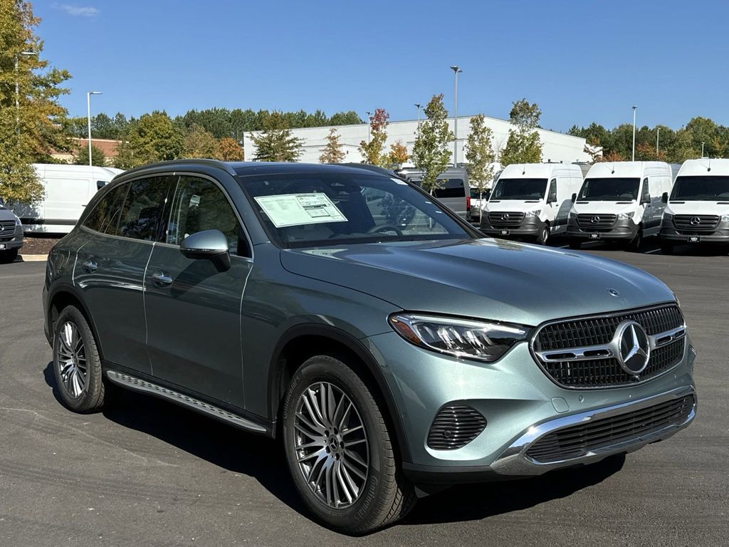 2025 Mercedes-Benz GLC GLC 300 2