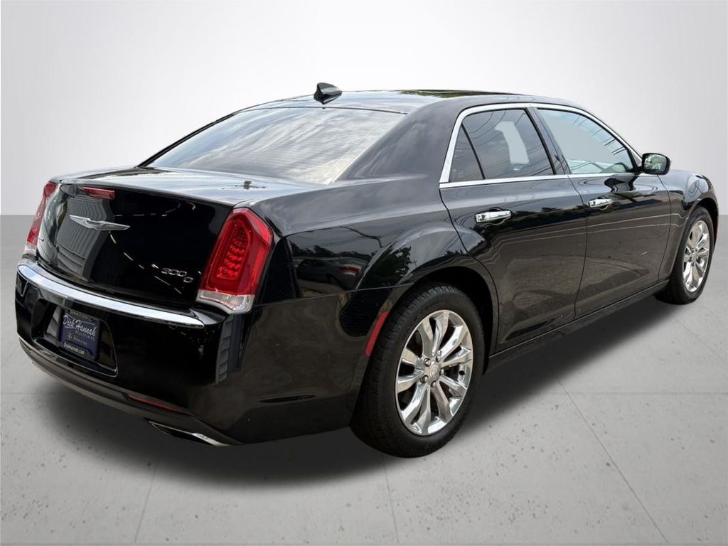 2017 Chrysler 300 C