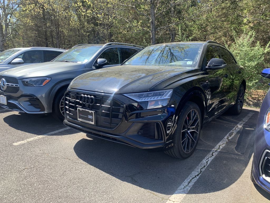 Thumbnail: 2023 Audi Q8 - 3