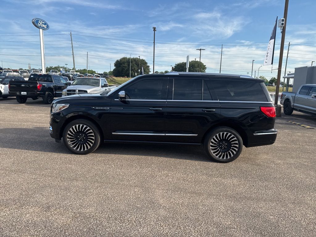 2020 Infinite Black Lincoln Navigator Black Label 4X4 SUV
