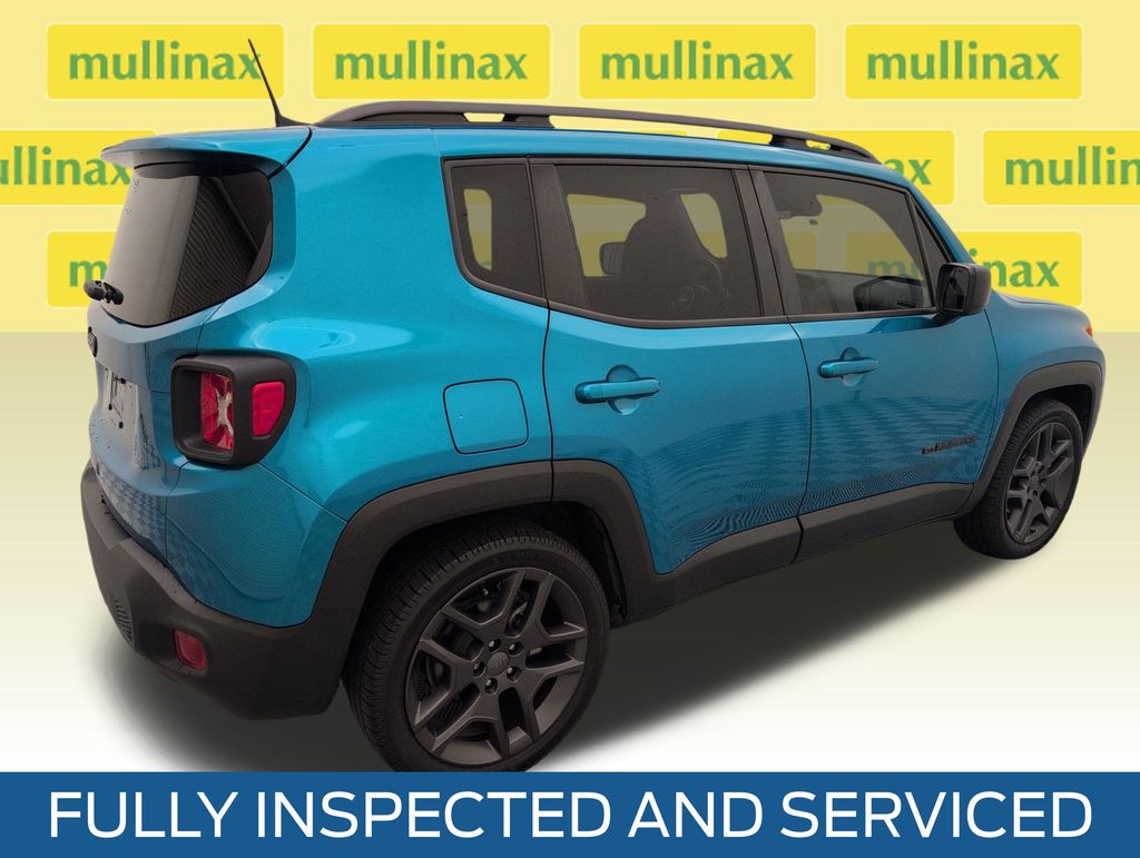 Used 2021 Teal Jeep Latitude image 3