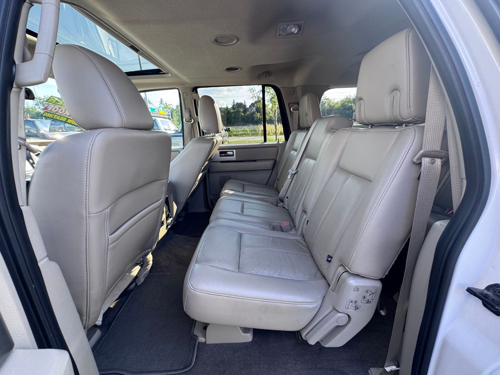 Used 2013 White Platinum Clearcoat Metallic Ford Limited image 13