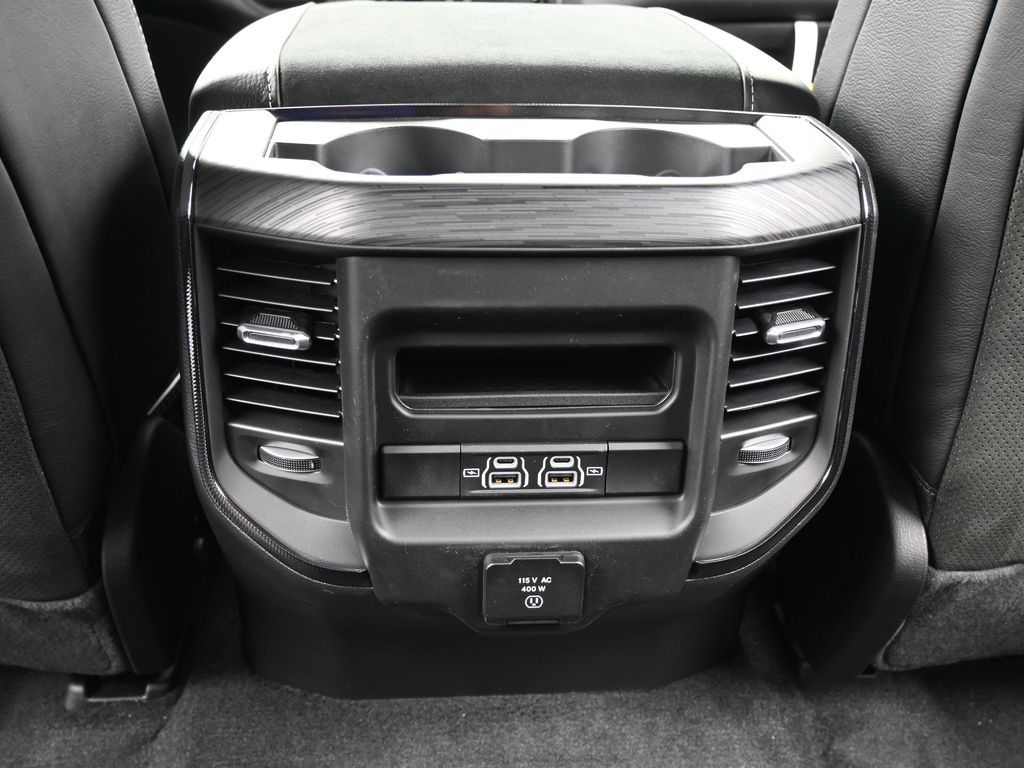 New 2026 Diamond Black Crystal Pearlcoat Ram RHO image 35