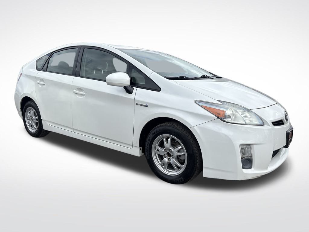 2010 Super White Toyota Prius II FWD Hatchback