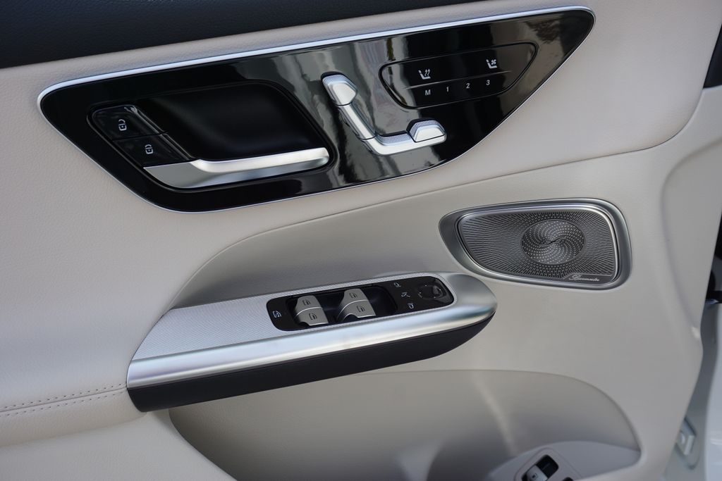 2025 Mercedes-Benz GLC 350 20