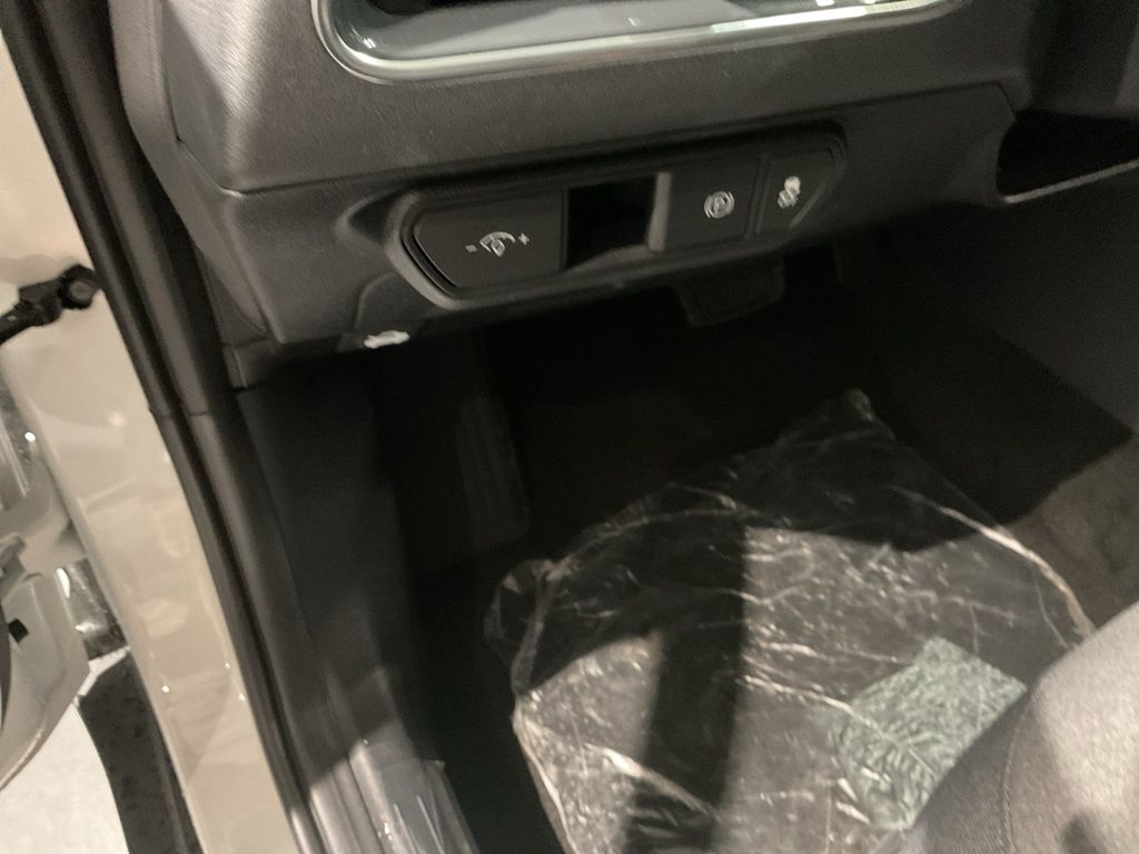 New 2025 White Kia EX image 10