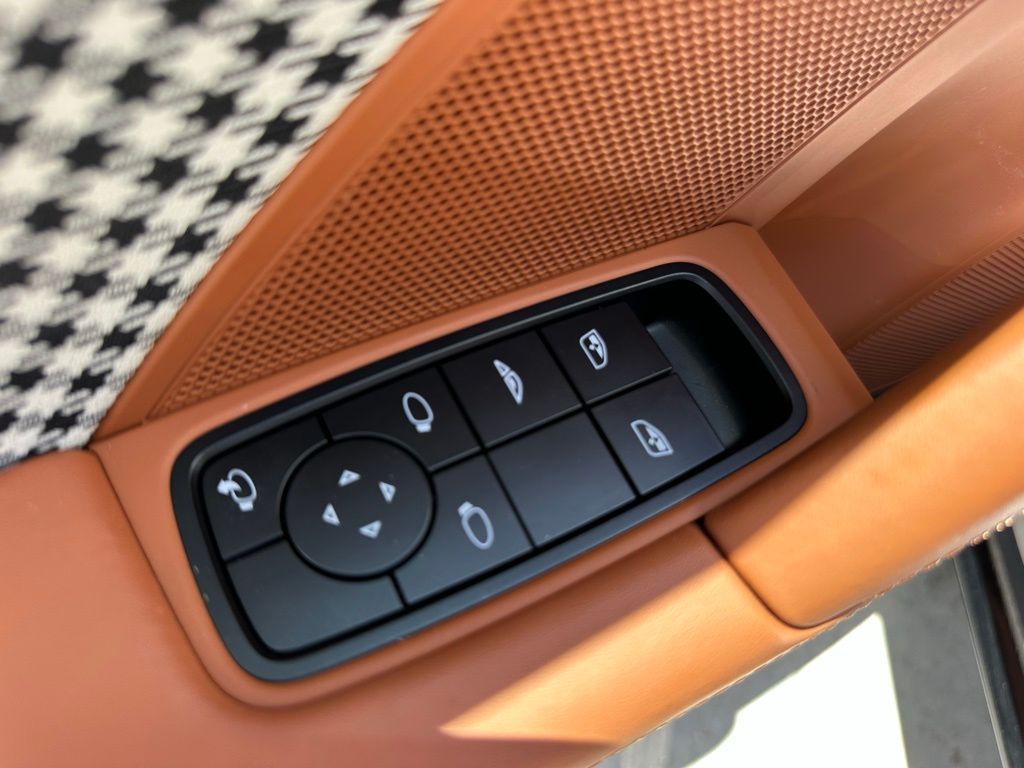 2025 Porsche 911 Turbo 20