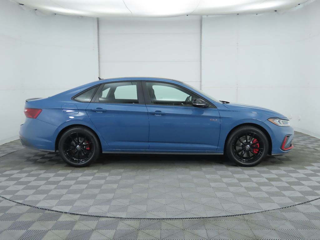 Thumbnail: 2026 Volkswagen Jetta - 4