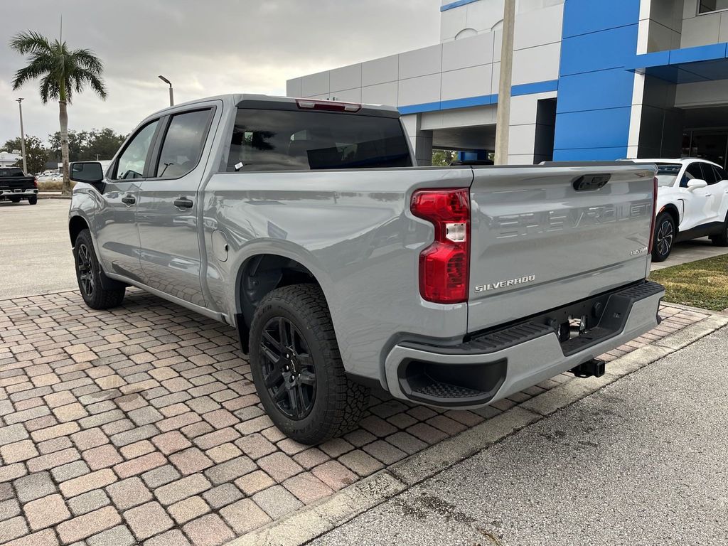 2025 Chevrolet Silverado 1500 Custom 4