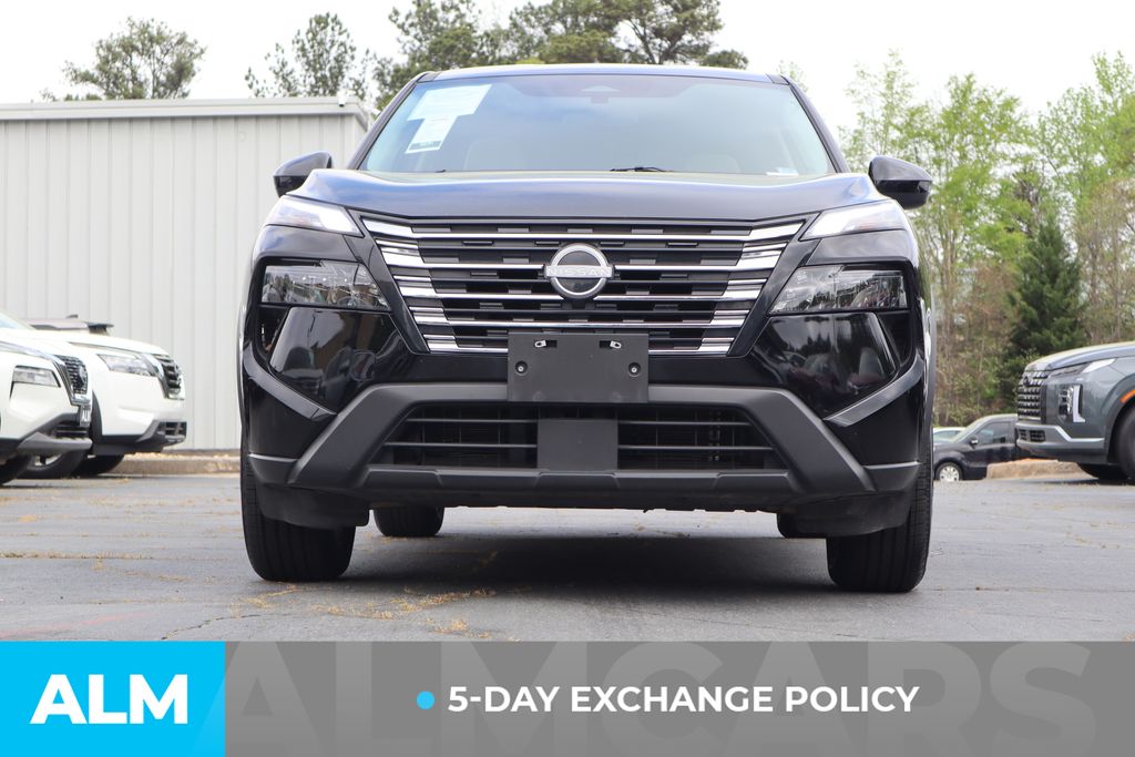 Used 2025 Black Nissan SV image 4