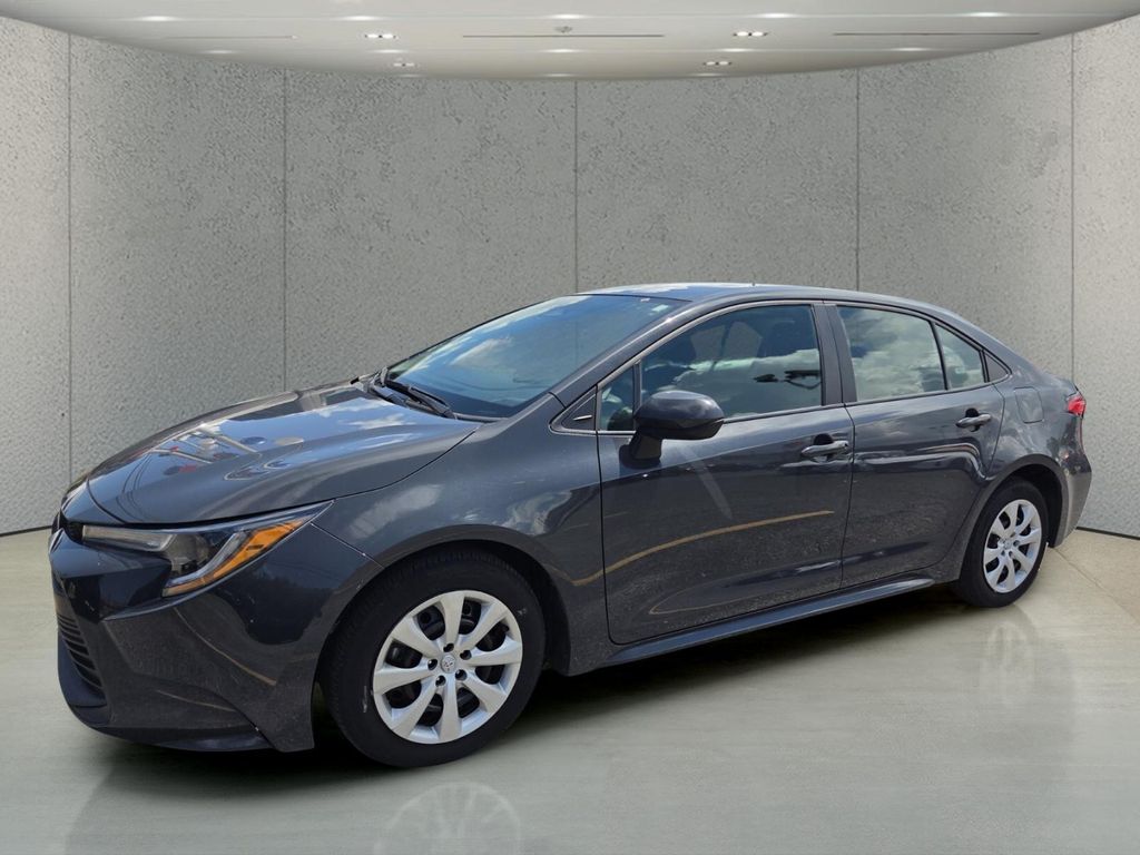 2025 Toyota Corolla LE FWD