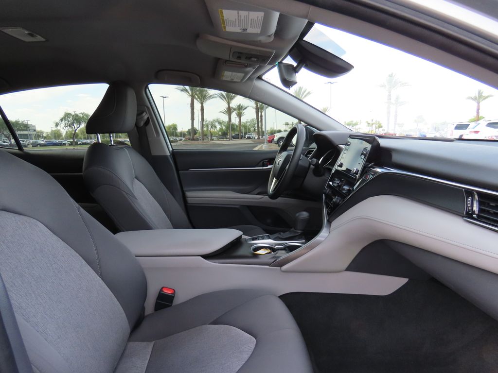2022 Toyota Camry LE 19